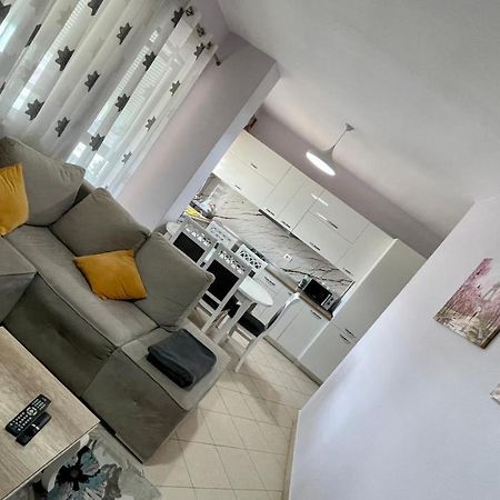 Endri'S Apartments Тирана Екстер'єр фото