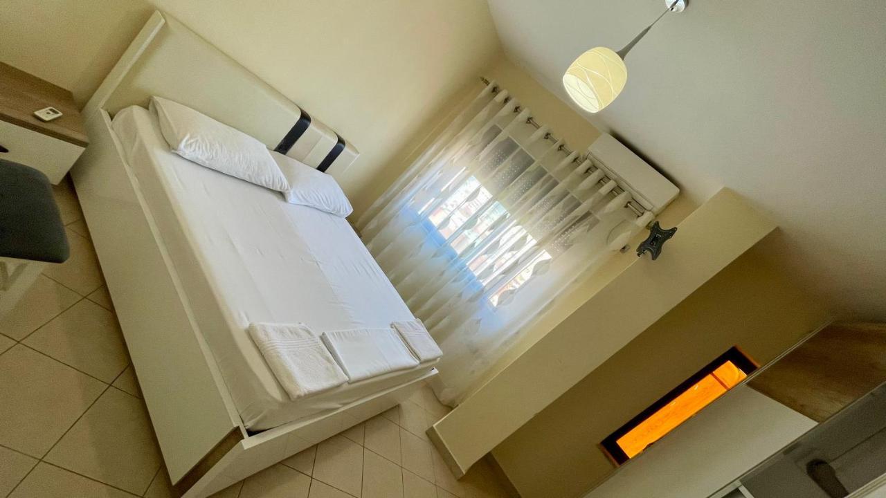 Endri'S Apartments Тирана Екстер'єр фото
